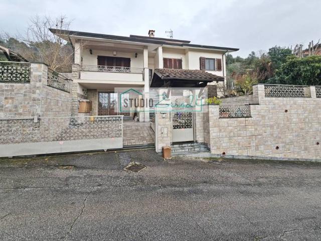 Villa Indipendente in vendita a Massarosa, Toscana