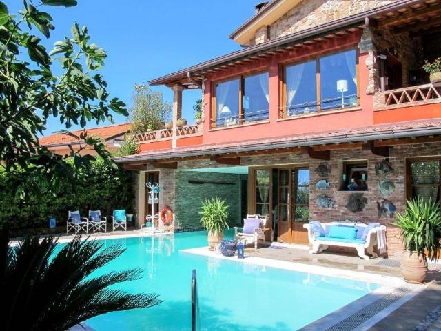 Villa Indipendente in vendita a Massarosa, Toscana