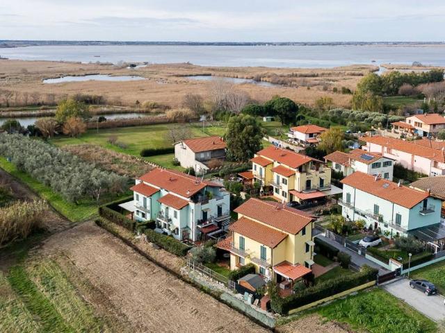 Villa Indipendente in vendita a Massarosa, Toscana