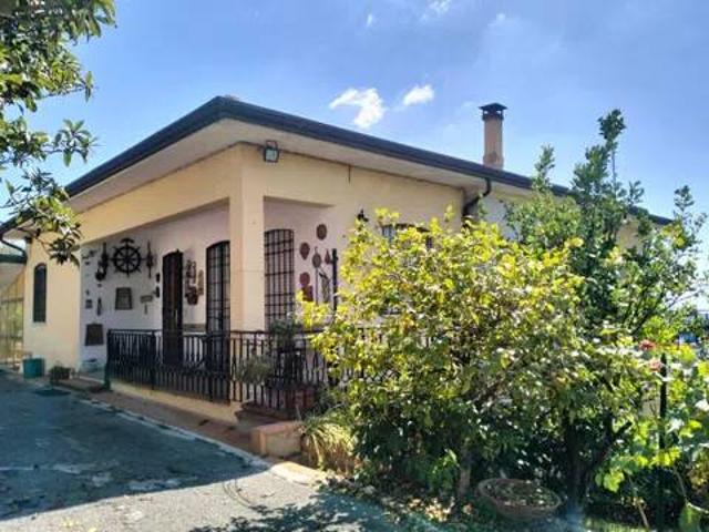 Villa Indipendente in vendita a Massarosa, Toscana