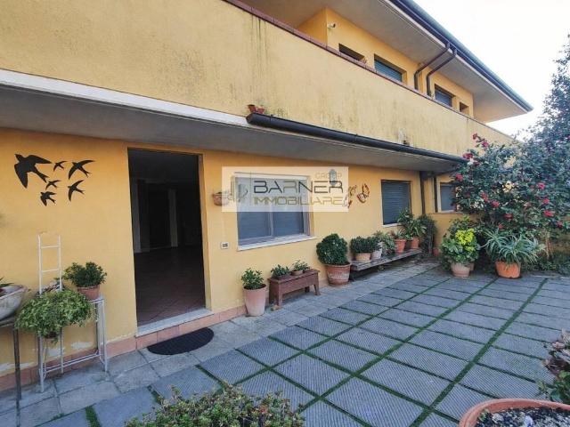 Villa Indipendente in vendita a Massarosa, Toscana