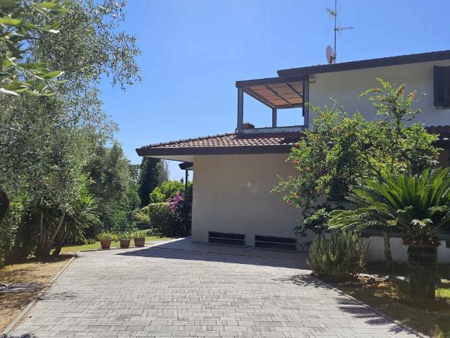 Villa Indipendente in vendita a Massarosa, Toscana