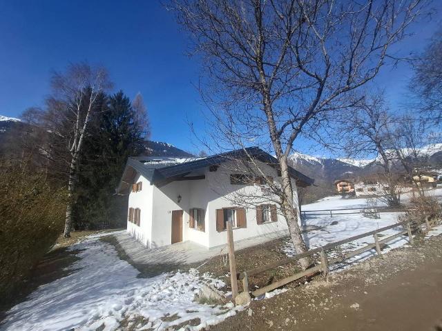 Villa Indipendente in vendita a Comunità delle Giudicarie, Massimeno