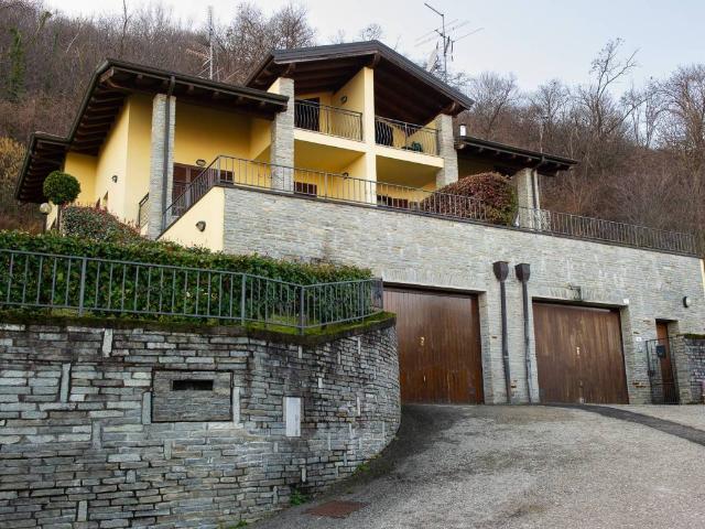 Villa Indipendente in vendita a San Salvatore, Piemonte