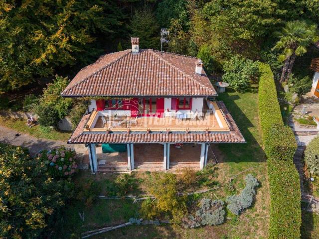 Villa Indipendente in vendita a San Salvatore, Massino Visconti