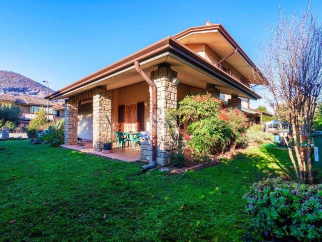 Villa Indipendente in vendita a Mazzano, Lombardia