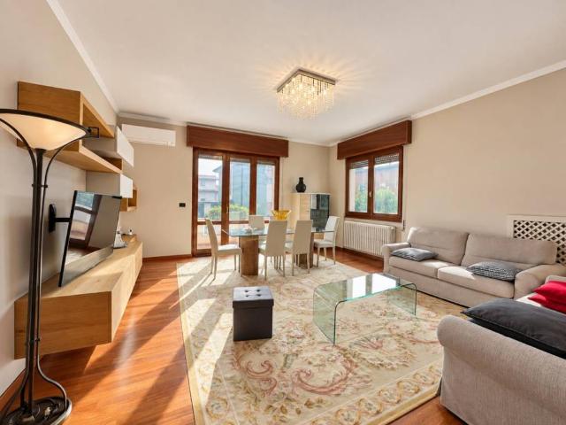 Villa Indipendente in vendita a Molinetto, Mazzano