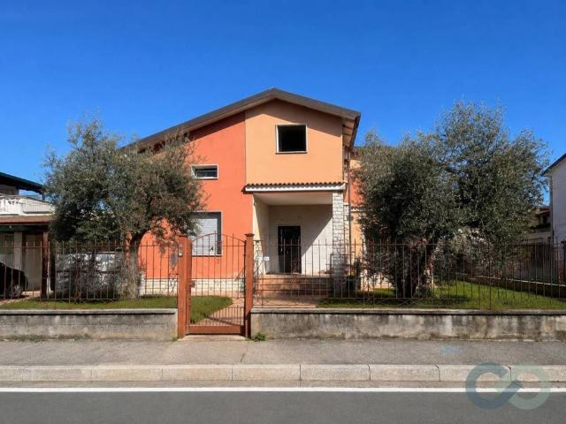 Villa Indipendente in vendita a Mazzano, Lombardia