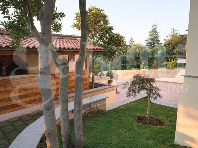 Villa Indipendente in vendita a Borgo, Roma Capitale