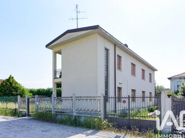 Villa Indipendente in vendita a Meda, Lombardia