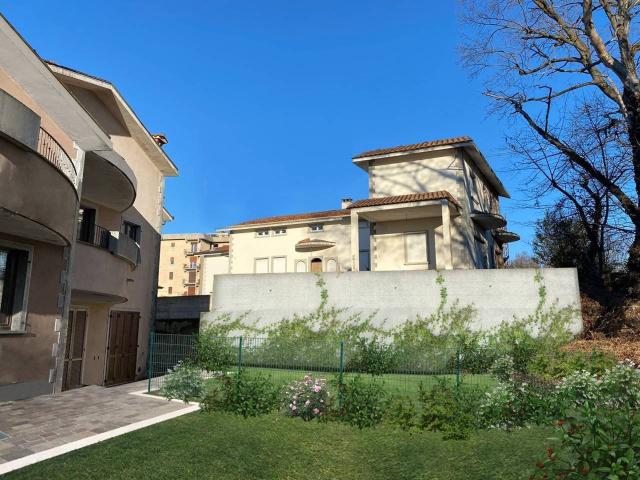 Villa Indipendente in vendita a Colombera, Meda