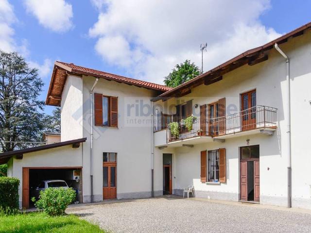 Villa Indipendente in vendita a Meda, Lombardia