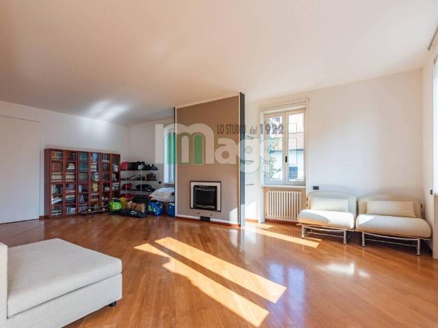 Villa Indipendente in vendita a Meda, Lombardia
