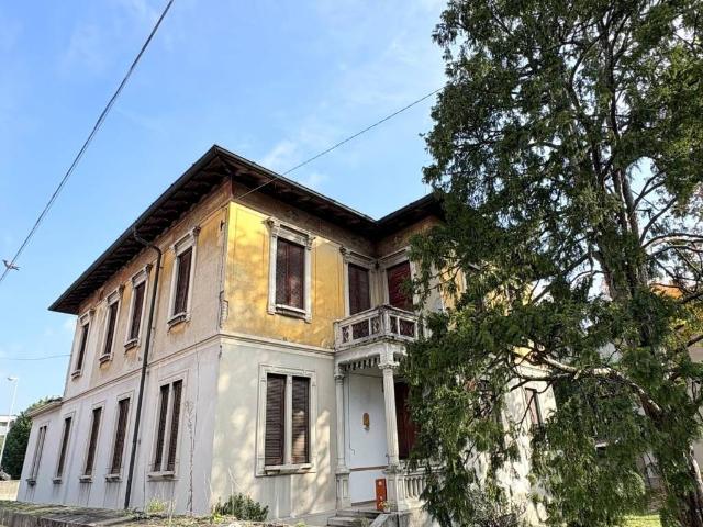 Villa Indipendente in vendita a Meda, Lombardia