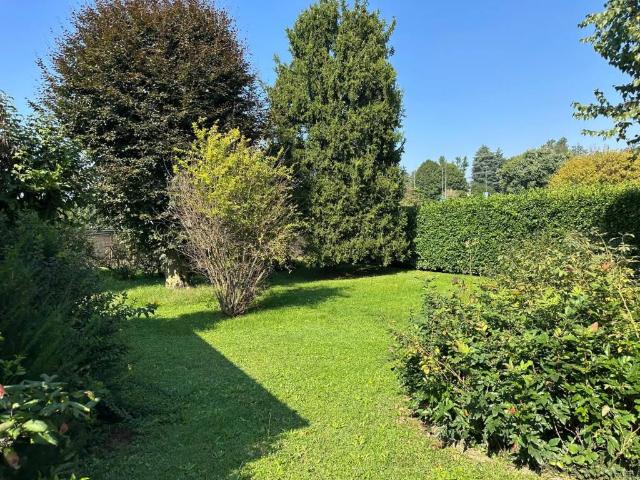Villa Indipendente in vendita a Meda, Lombardia