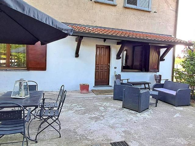 Villa Indipendente in vendita a Meda, Lombardia