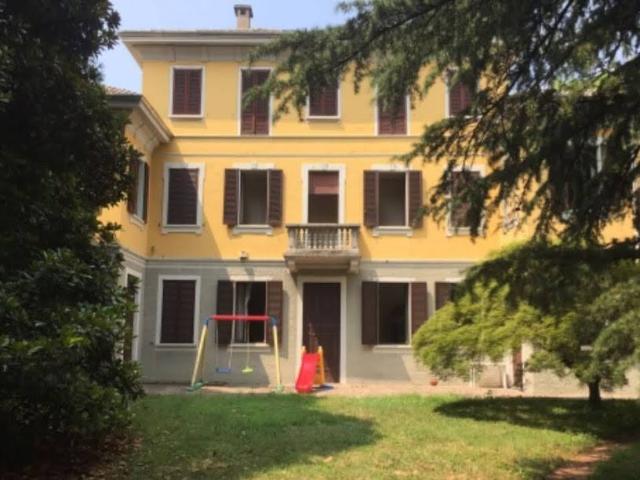 Villa Indipendente in vendita a Meda, Lombardia