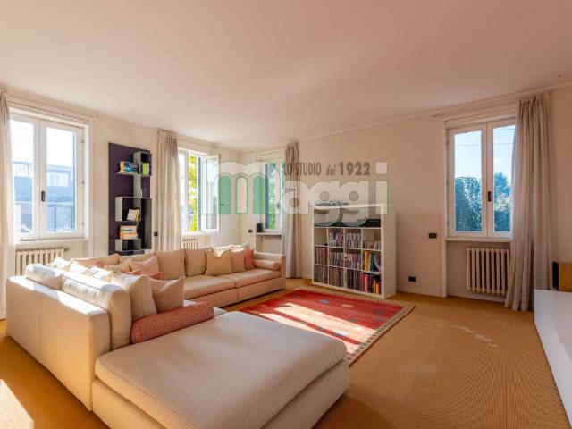 Villa Indipendente in vendita a Meda, Lombardia