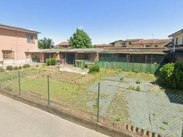 Villa Indipendente in vendita a Mede, Pavia