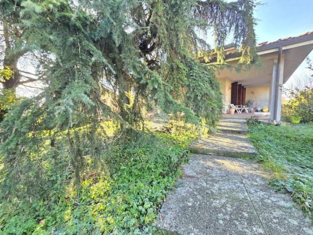 Villa Indipendente in vendita a Medesano