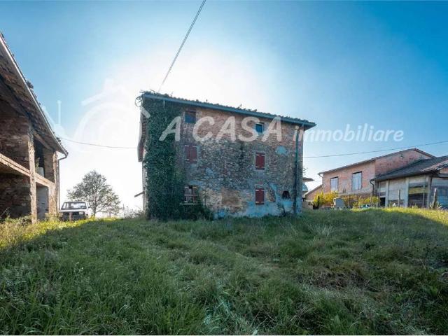 Villa Indipendente in vendita a Medesano, Reggio Emilia