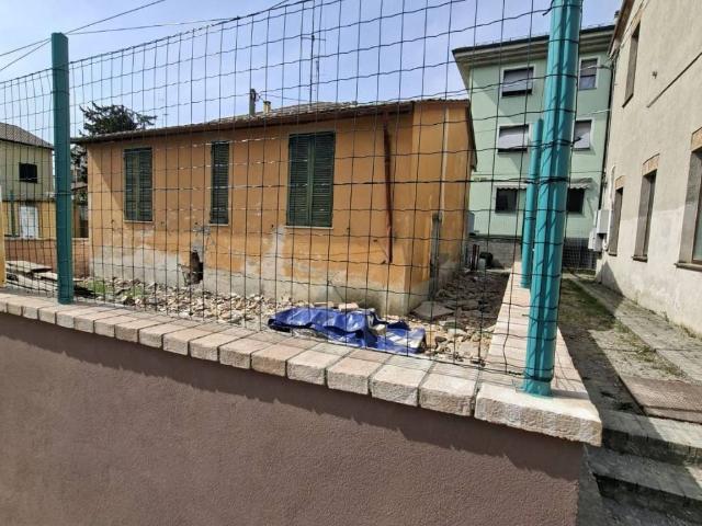 Villa Indipendente in vendita a Medesano, Felegara