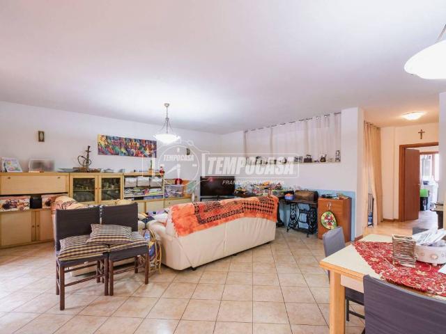 Villa Indipendente in vendita a Arduini, Medesano