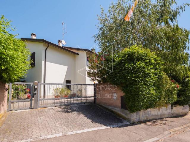 Villa Indipendente in vendita a Medesano, Cavicchiolo