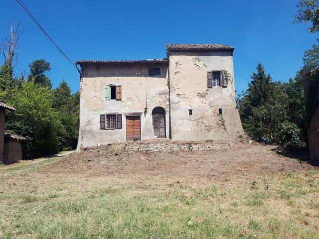 Villa Indipendente in vendita a Medesano, Varano Dei Marchesi