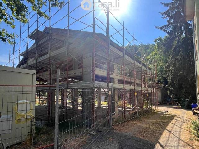 Villa Indipendente in vendita a Medesano, Varano Dei Marchesi