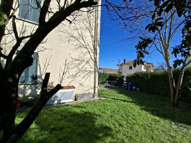 Villa Indipendente in vendita a Medesano, Felegara