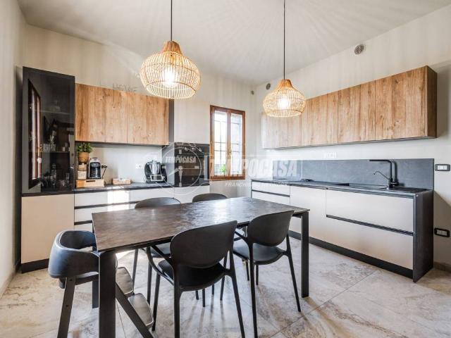 Villa Indipendente in vendita a Loreto, Medicina