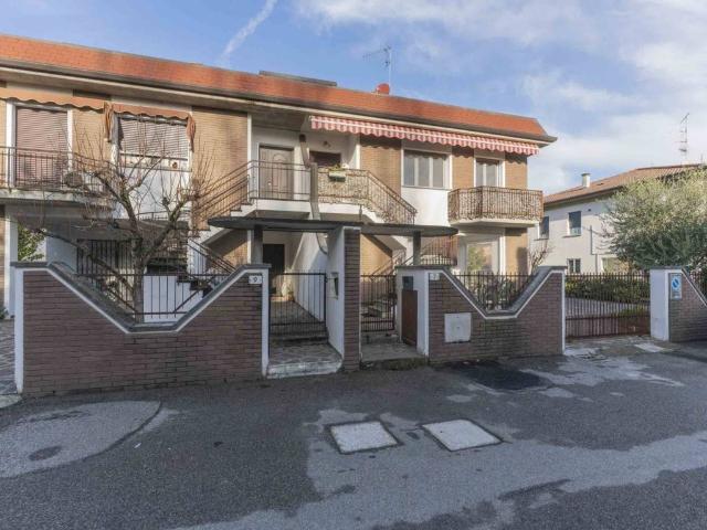 Villa Indipendente in vendita a Medicina, Reggio Emilia