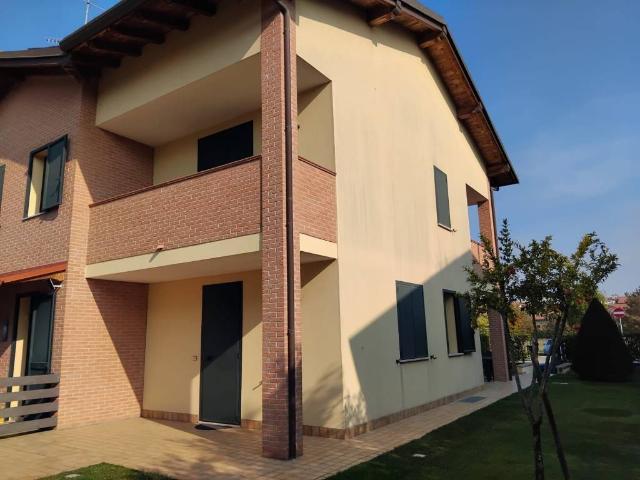 Villa Indipendente in vendita a Medicina, Reggio Emilia