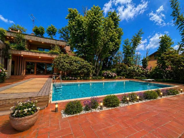 Villa Indipendente in vendita a Mediglia, Lombardia