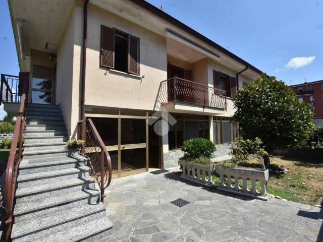 Villa Indipendente in vendita a Mediglia, Lombardia