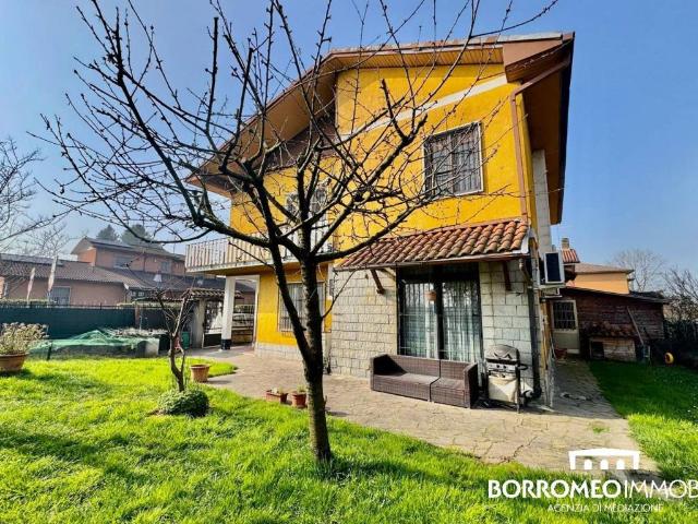 Villa Indipendente in vendita a Mediglia, Lombardia