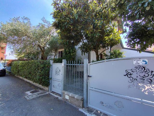 Villa Indipendente in vendita a Mediglia, Lombardia