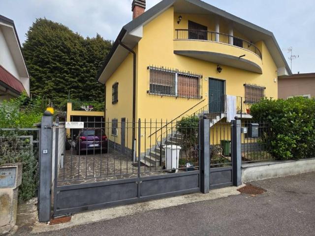 Villa Indipendente in vendita a Cascina Saresano, Mediglia