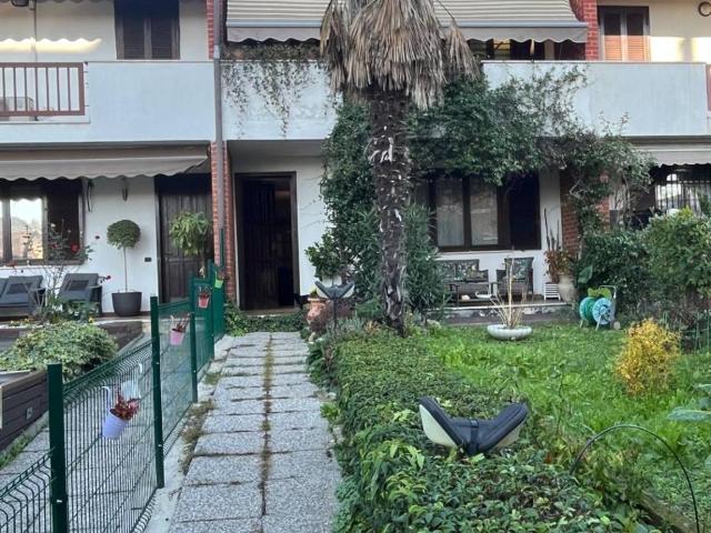 Villa Indipendente in vendita a Cascina Saresano, Mediglia