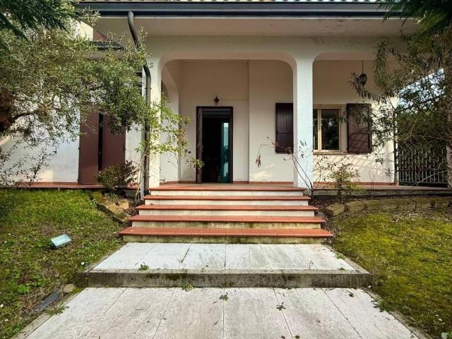 Villa Indipendente in vendita a Unione Comuni Modenesi Area Nord, Medolla