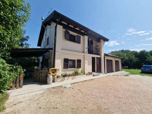 Villa Indipendente in vendita a Unione Comuni Modenesi Area Nord, Medolla