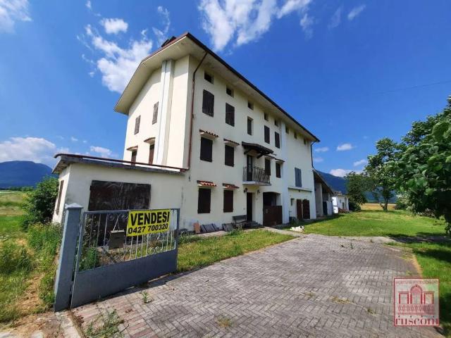 Villa Indipendente in vendita a Meduno, Friuli-Venezia Giulia