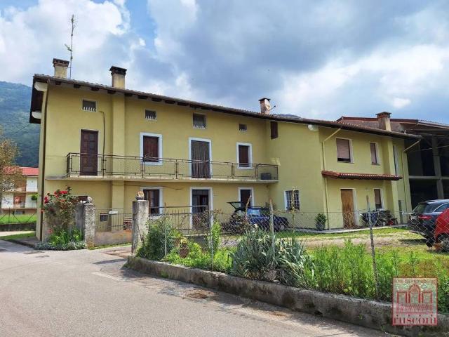 Villa Indipendente in vendita a Meduno, Friuli-Venezia Giulia