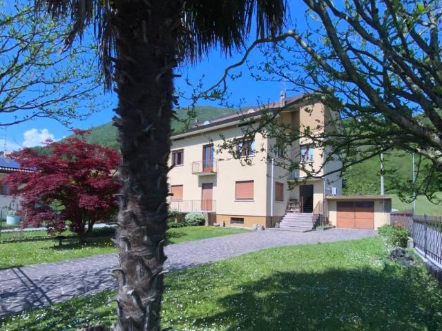 Villa Indipendente in vendita a Meduno, Friuli-Venezia Giulia