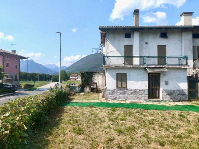 Villa Indipendente in vendita a Meduno, Friuli-Venezia Giulia
