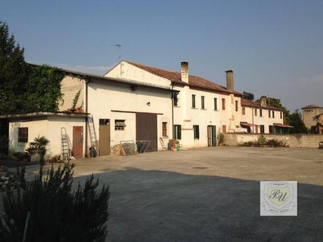Villa Indipendente in vendita a Megliadino San Vitale, Veneto