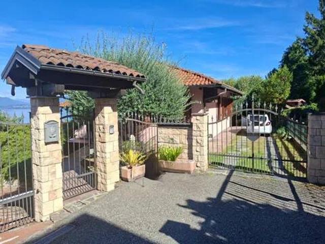 Villa Indipendente in vendita a Ghevio, Meina