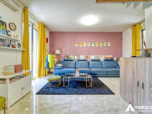 Villa Indipendente in vendita a Melegnano, Lombardia