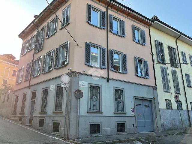 Villa Indipendente in vendita a Melegnano, Lombardia
